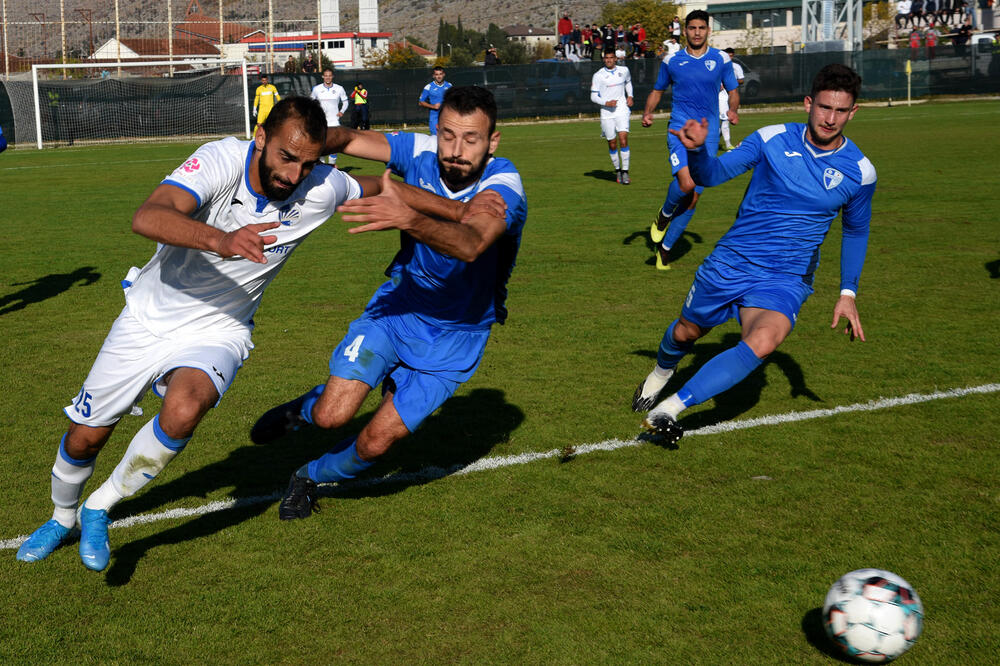 Sa jednog od prethodnih mečeva ove sezone između Sutjeske i Dečića, Foto: Boris Pejović