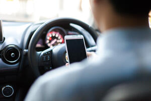 UP: Povećan broj saobraćajnih nezgoda zbog upotrebe mobilnog...