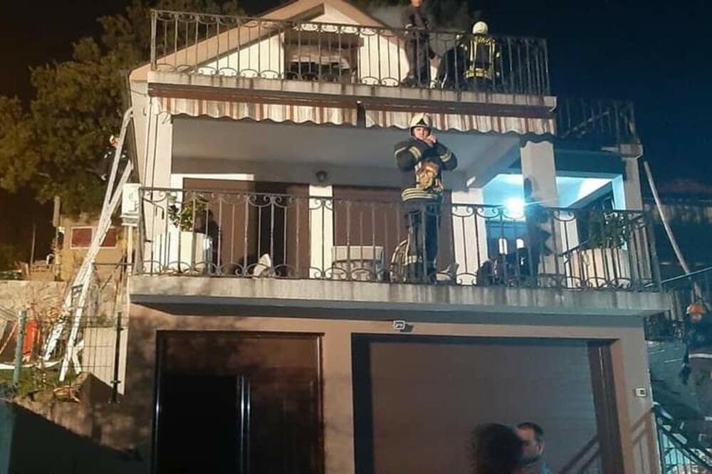 Vatrogasci na terenu, Foto: SZS Tivat