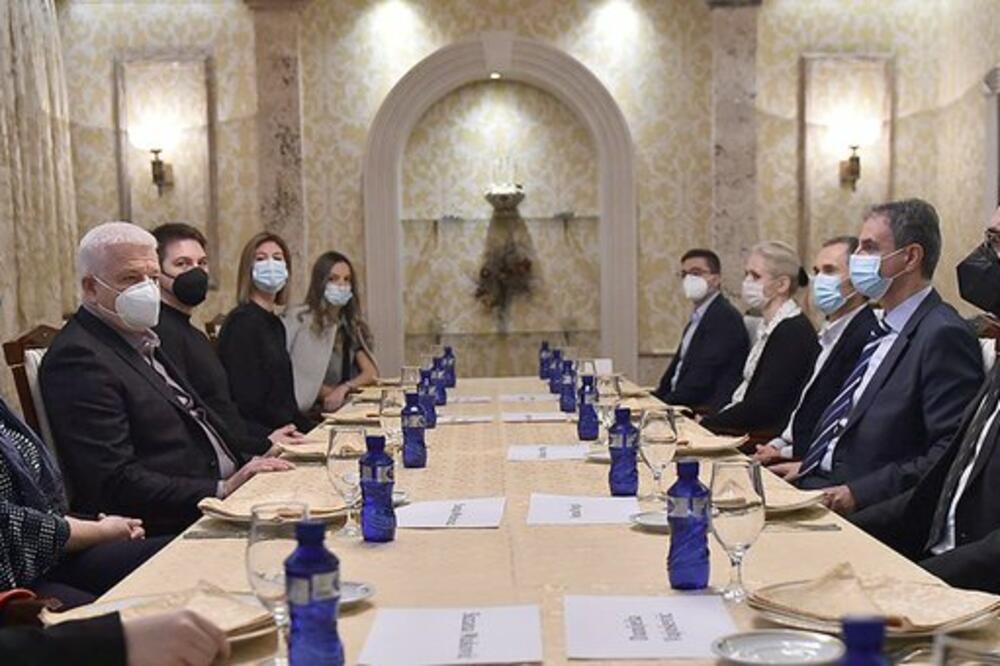 Sa prijema, Foto: Twitter