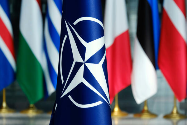 Bauer: NATO planira dogovor o novim ciljevima za oružje i trupe...