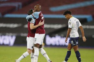 Mojesov prvi het-trik, Aston Vila konačno primila gol van...