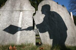 Koronavirus, obdukcije, sahrane i teorije zavjere: Da li se trguje...