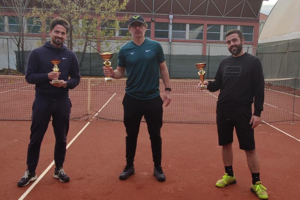 Gazivoda je bio ubjedljiv u finalu s Minićem, Mišković treći, Foto: TK Gimnazijalac