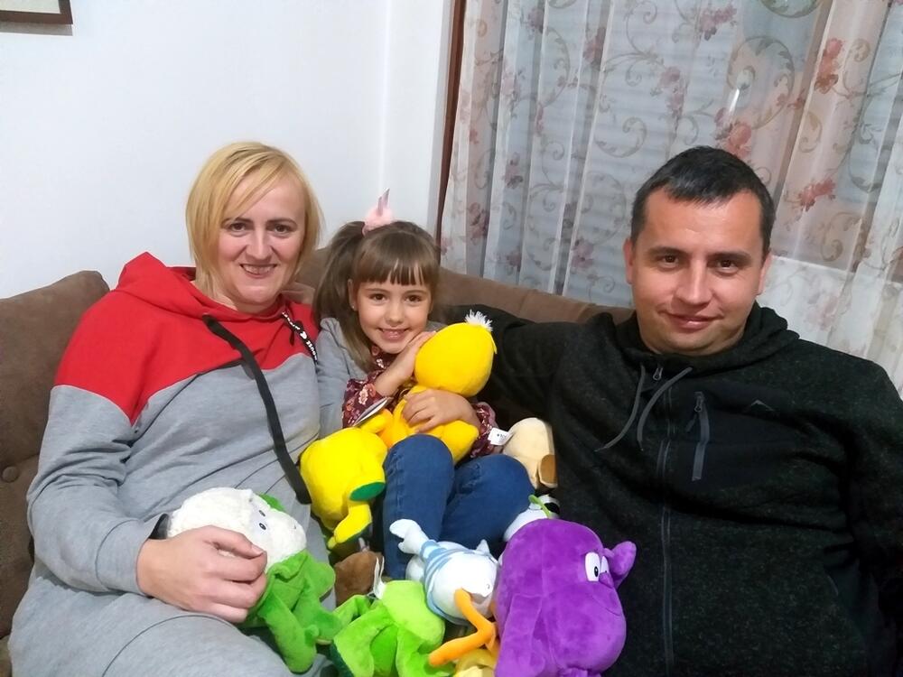 Otac i kćerka sakupljaju, majka zadužena za prašinu: Roganovići