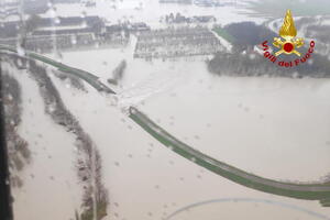 Italija: Poplave nakon obilnih kiša, u Modeni se izlila rijeka...