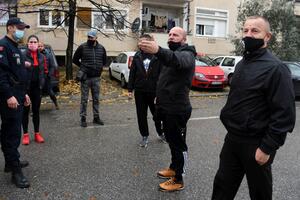 Podgorica: Policija privela na informativni razgovor više osoba...