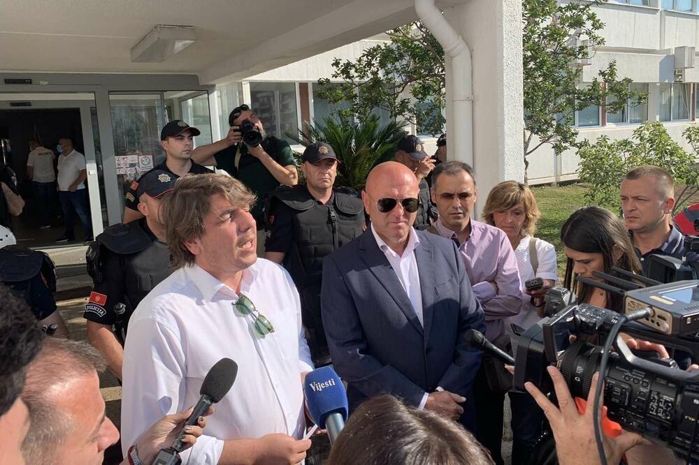 Radović i Carević tokom budvanskog “prevrata”, Foto: Vuk Lajović