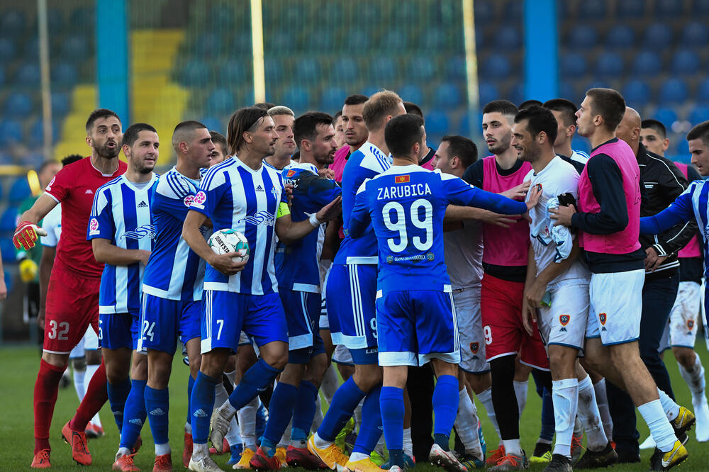 Detalj sa prekinutog meča Budućnosti i Zete pod Goricom 17. oktobra, Foto: Savo Prelević