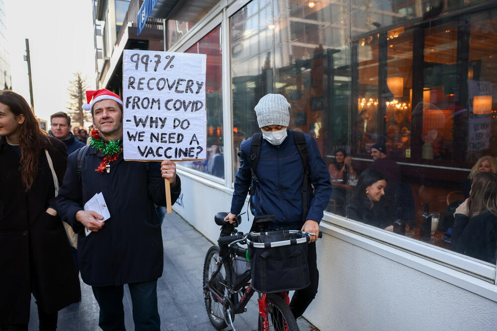Protesti protiv zaključavanja u Londonu, Foto: Reuters