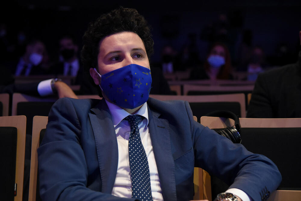 Anazović na forumu, Foto: Luka Zeković