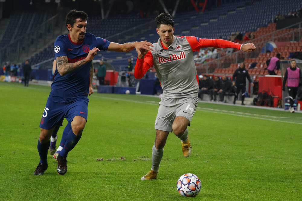 Sobošlaj u duelu sa Savićem, Foto: Reuters