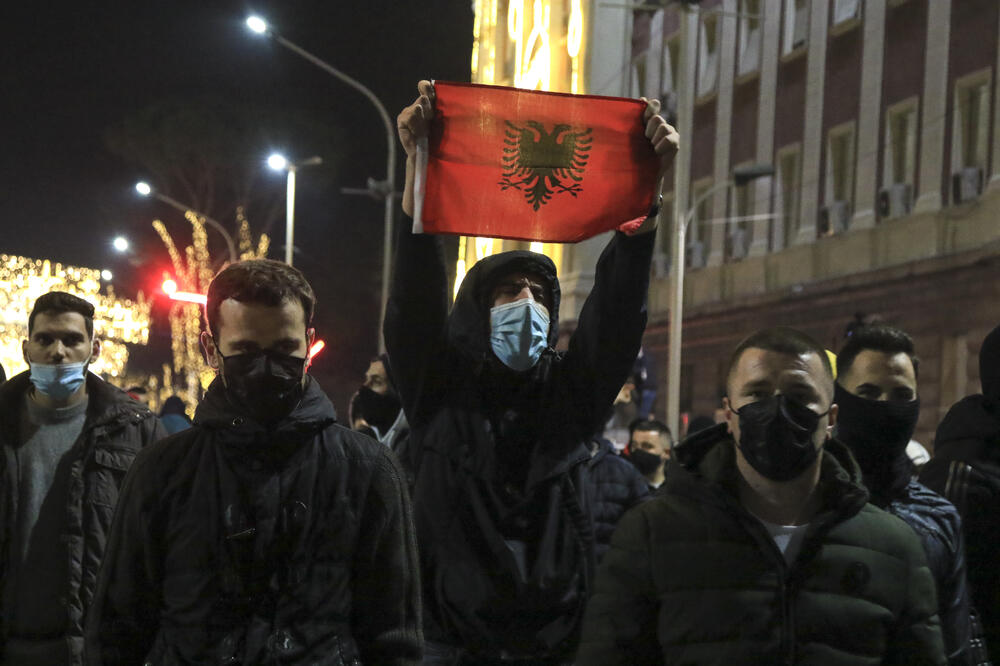 Detalj sa protesta u Tirani, Foto: Beta/AP