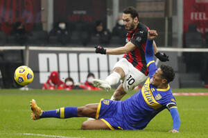 Milan ostao neporažen golovima Tea Ernandesa