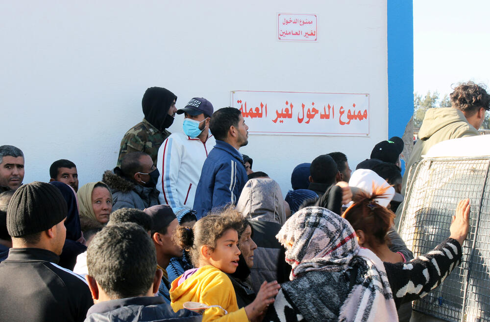 Red za gas u tuniskom gradu Sidi Buzid gdje je počela pobuna