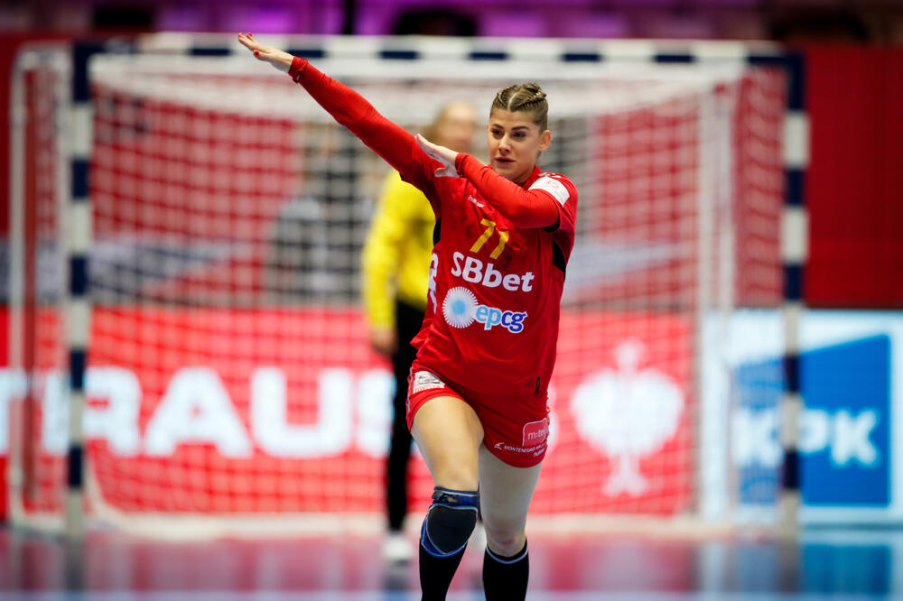 Majda Mehmedović slavi gol protiv Rusije, Foto: Anže Malovrh/kolektiff