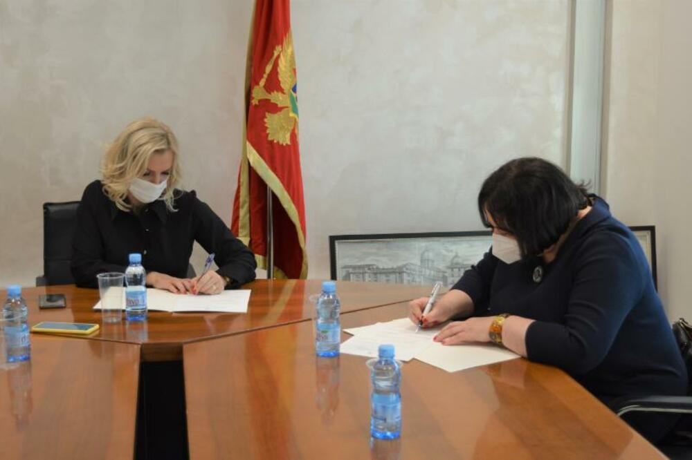 Sa potpisivanja ugovora, Foto: gov.me