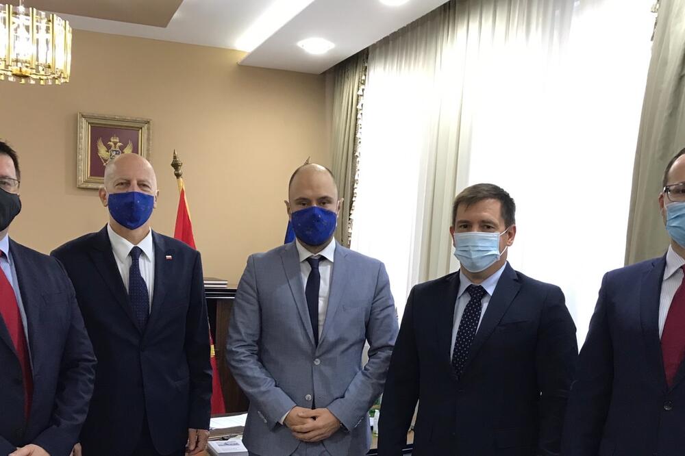 Radulović (u sredini), Foto: MVP