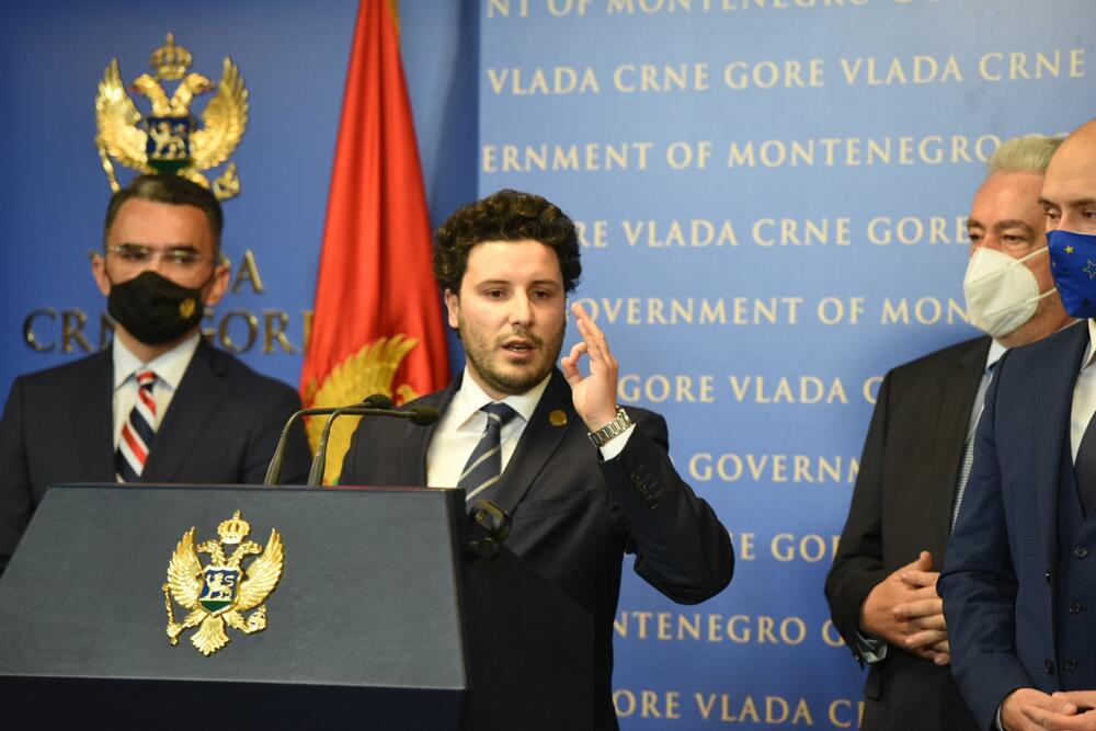Abazović govori na pres konferenciji Vlade