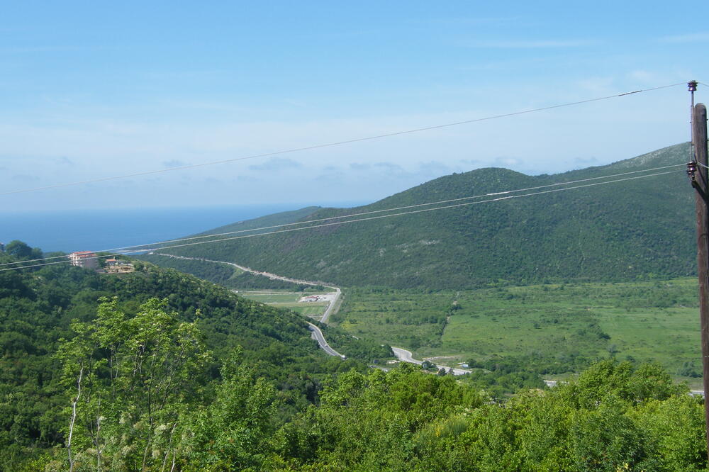 Dio grbaljske obale, Foto: Vuk Lajović