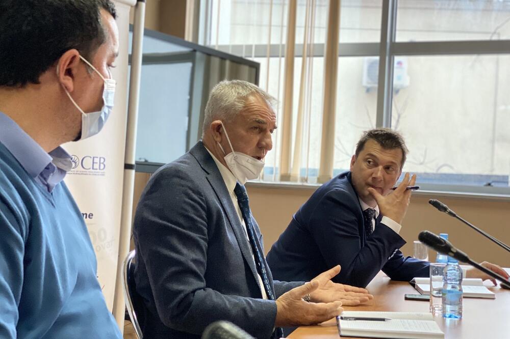 Ratko Mitrović (u sredini) - ministar ekologije, planiranja i urbanizma, Foto: Twitter