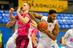 Prvi poraz Budućnosti, "plavi" bez ritma protiv Mege