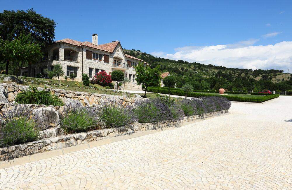 Porodični dom Radevića, Foto: Privatna arhiva