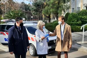 Dom zdravlja Tivat dobio novo sanitetsko vozilo