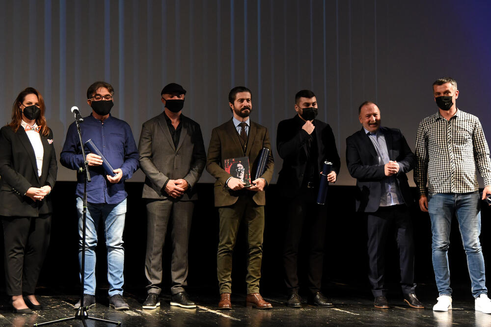 Svi nagrađeni zajedno na sceni, Foto: Luka Zeković