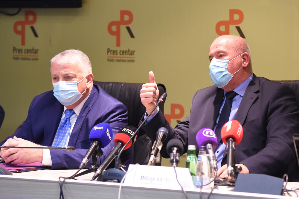 Lazović i Katnić na jučerašnjoj konferenciji, Foto: Savo Prelević