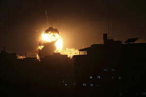 Odmazda za raketiranje: Izraelski avioni napali Gazu
