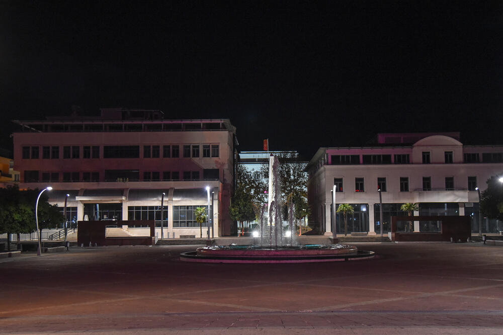 Svako okupljanje koje podstiče građane na interakciju je rizik, Foto: Savo Prelević