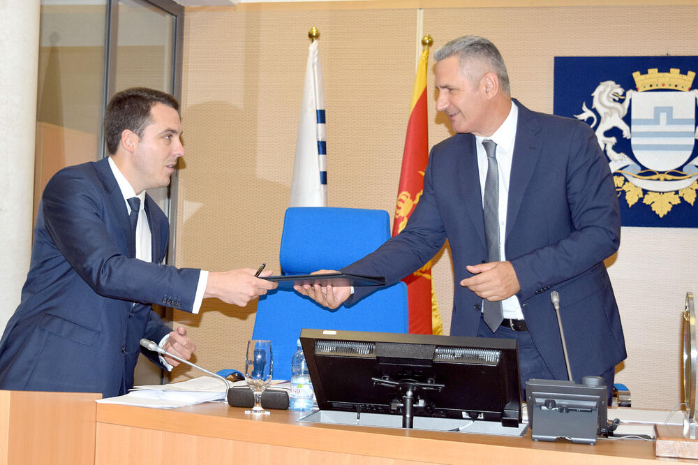 Vukčević i gradonačelnik Vuković u Skupštini, Foto: Zoran Đurić