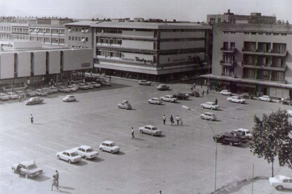 Centralni titogradski trg, sredina sedamdesetih, Foto: Facebook