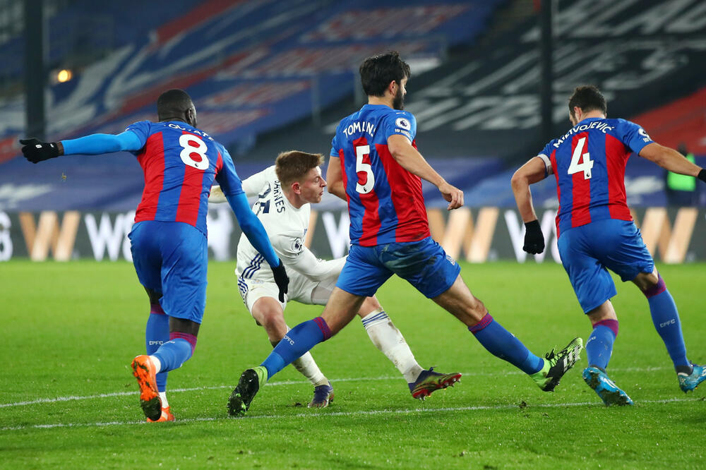 Trenutak kada Harvi Barns daje gol, Foto: Reuters