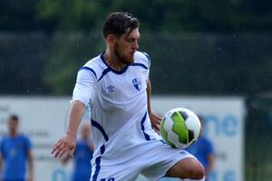 Prvi odlazak iz Dečića