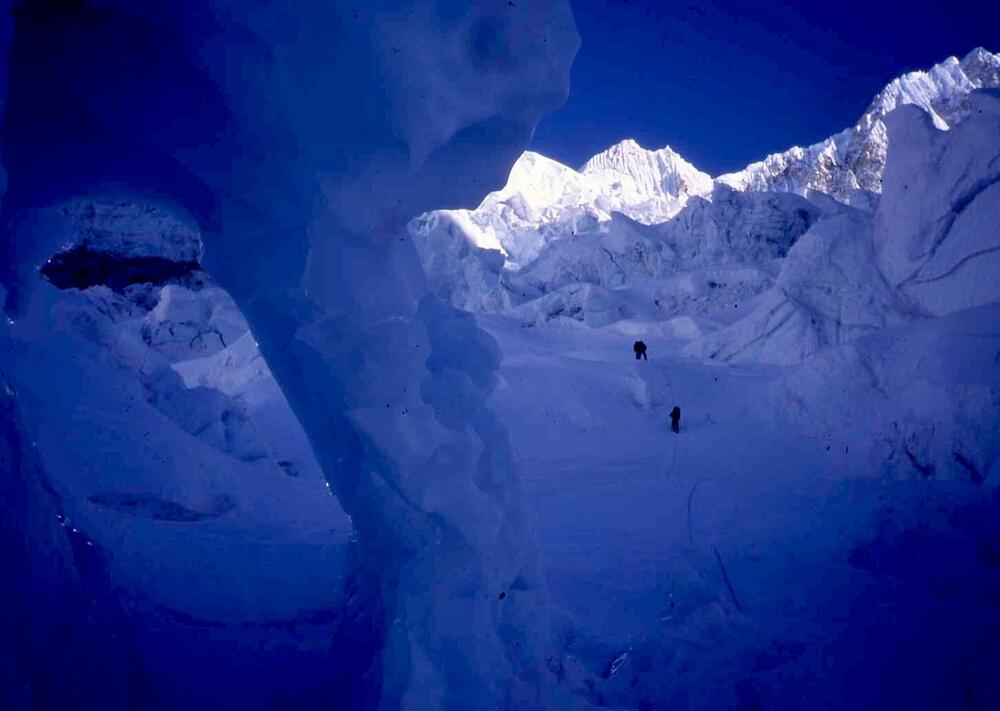 Ledeni slap na visini između 5.500 i 6.100 metara