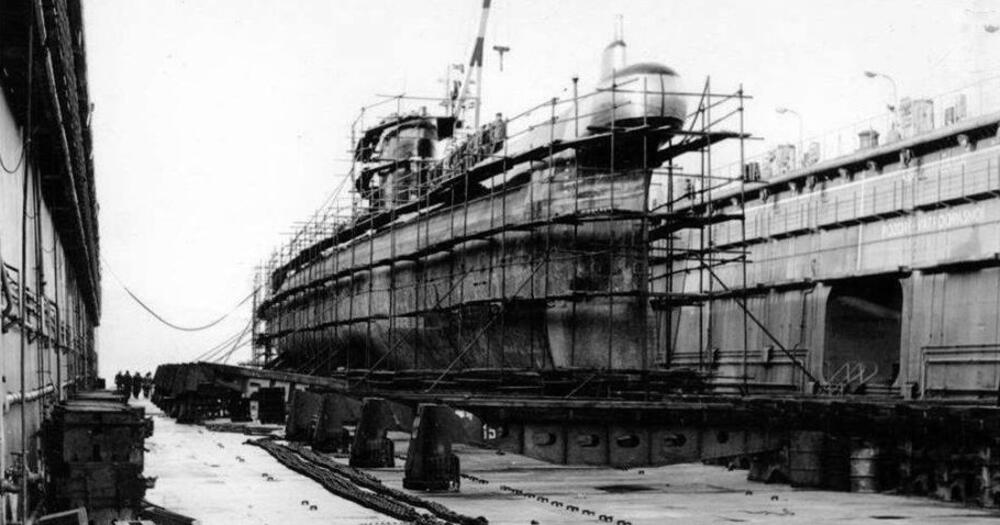 Podmornica tipa Foxtrot na doku Arsenala u Tivtu, Foto: Privatna arhiva