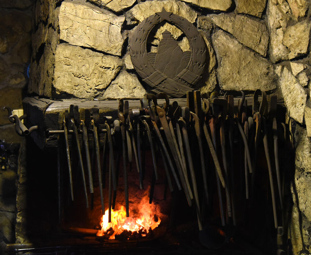 <p>Staropodgoričanin Nijazim Alković ni u sedmoj deceniji ne odustaje od zanata predaka, a raduje se što će mu se uskoro i sin pridružiti</p>