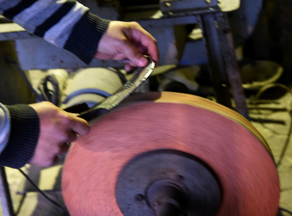 <p>Staropodgoričanin Nijazim Alković ni u sedmoj deceniji ne odustaje od zanata predaka, a raduje se što će mu se uskoro i sin pridružiti</p>