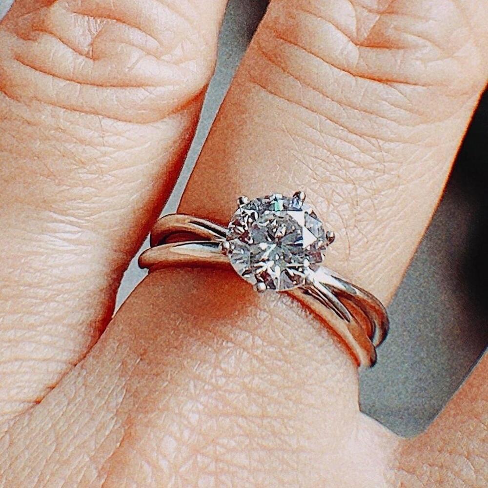  Dijamant i prsten kompanije “Evermond”