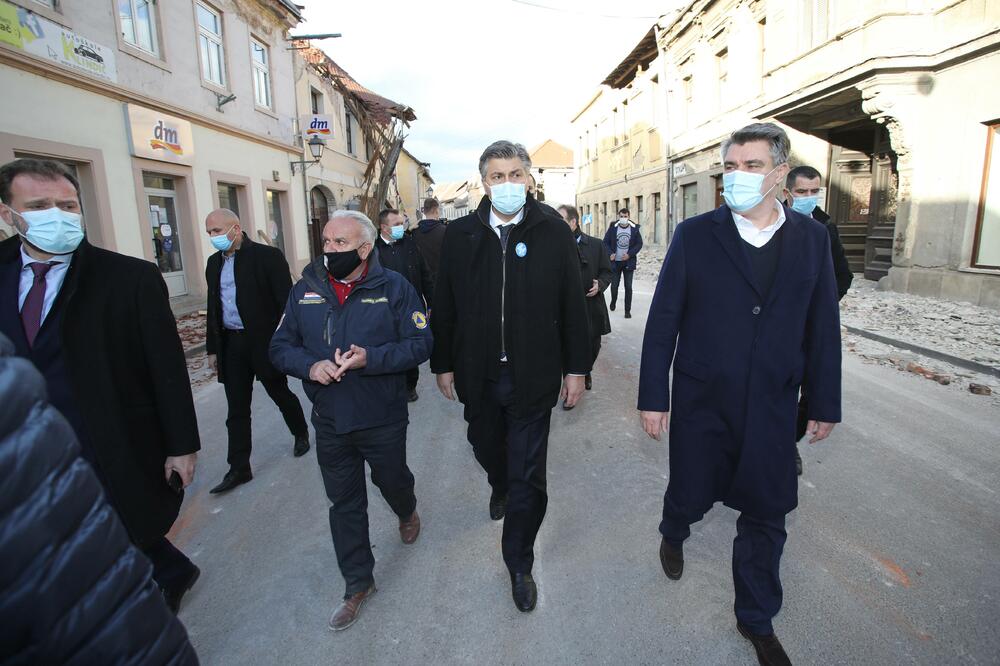 Plenković i predsjednik Milanović u Petrinji, Foto: BETAPHOTO/HINA/Damir SENCAR/MO