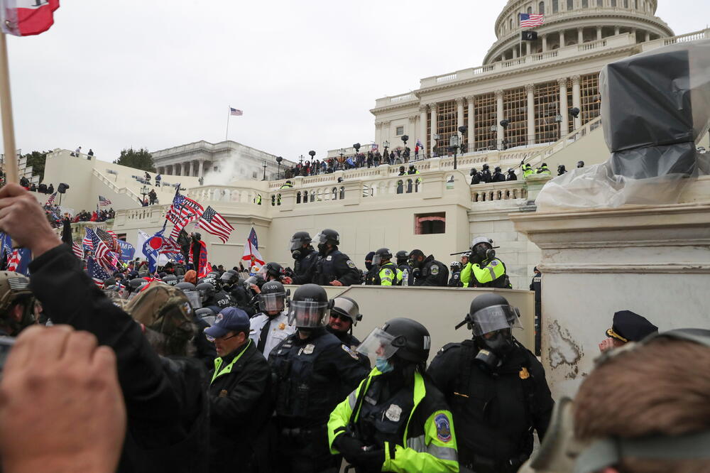 Okupljanje pristalica Trampa ispred Kapitola 6. januara, Foto: Reuters