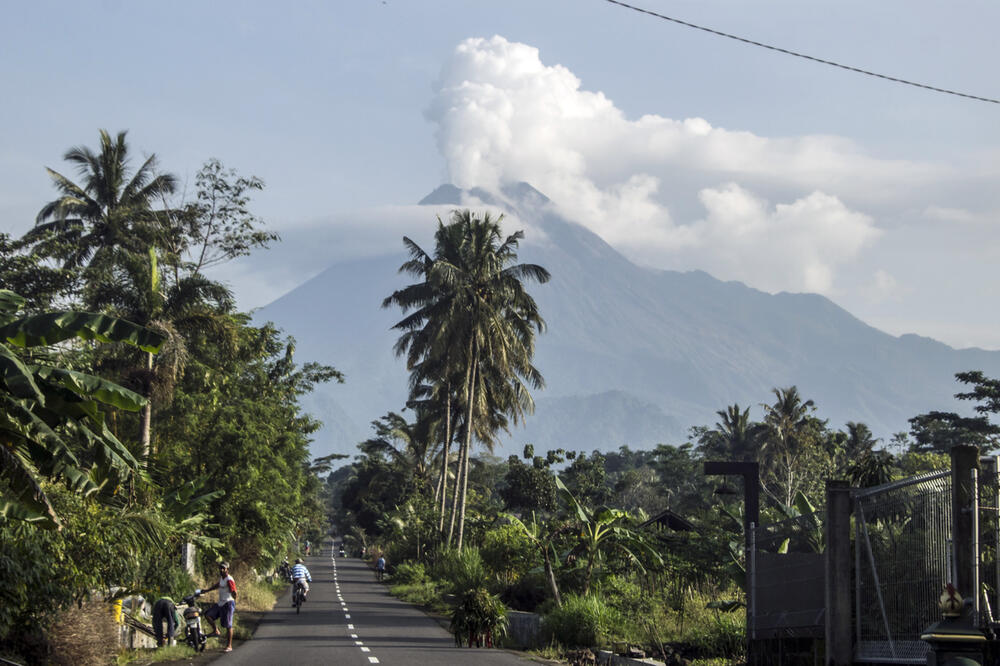Erupcija vulkana, Foto: AP
