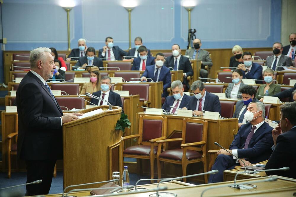 Čeka se da sazove Savjet za odbranu: Đukanović prilikom izbora Vlade, Foto: Igor Šljivančanin