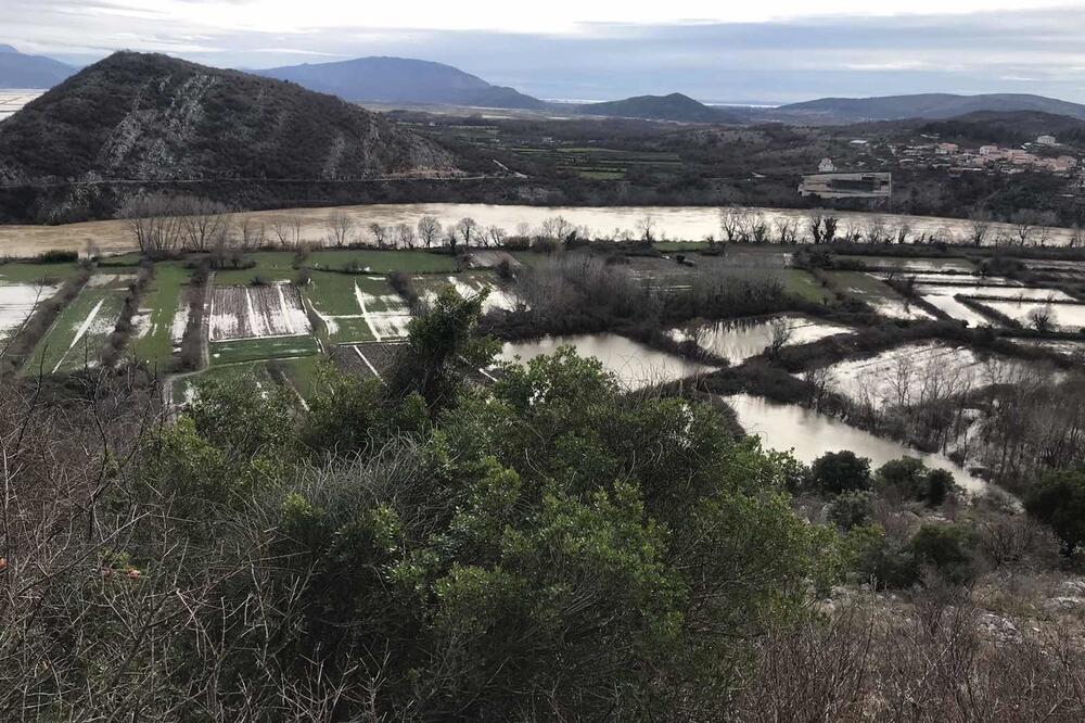 Fraskanjel i Bojana u pozadini, Foto: Privatna arhiva