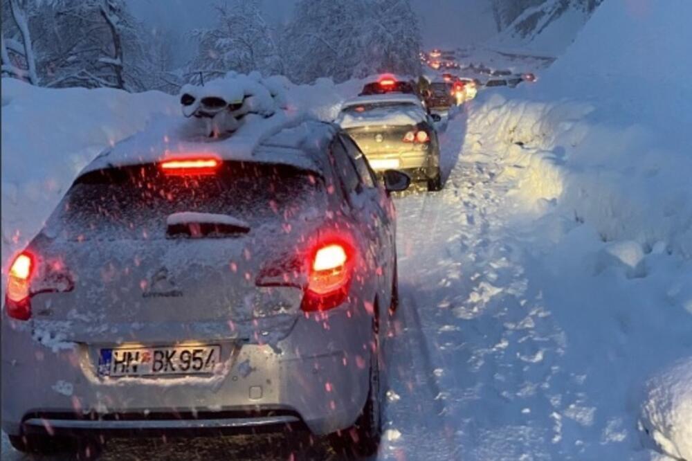 Velike gužve na putu ka skijalištu, Foto: Dragana Šćepanović