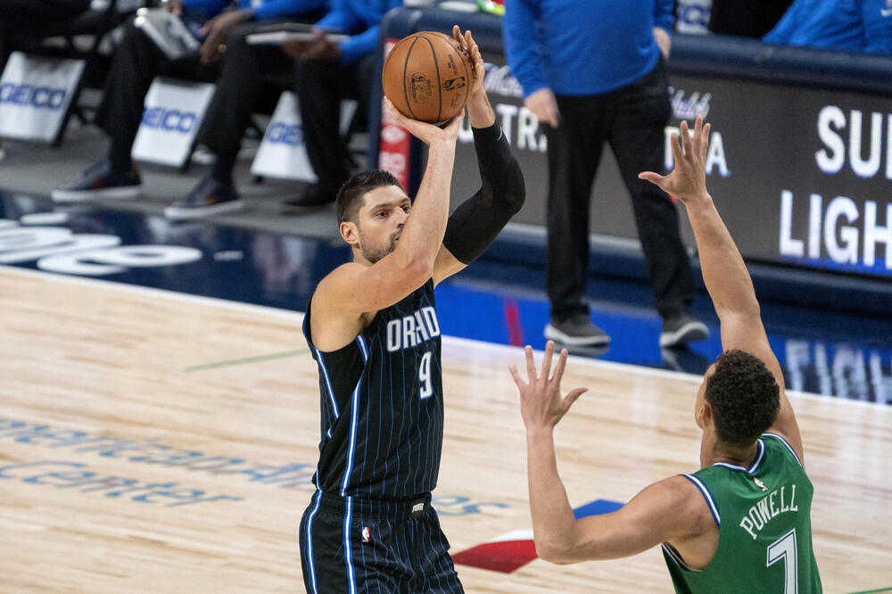 Vučević na meču sa Dalasom, Foto: Beta/AP