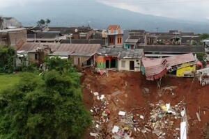 Indonezija: U klizištima na ostrvu Java najmanje 13 mrtvih