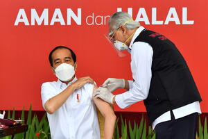 VIDEO Predsjednik Indonezije primio vakcinu protiv koronavirusa